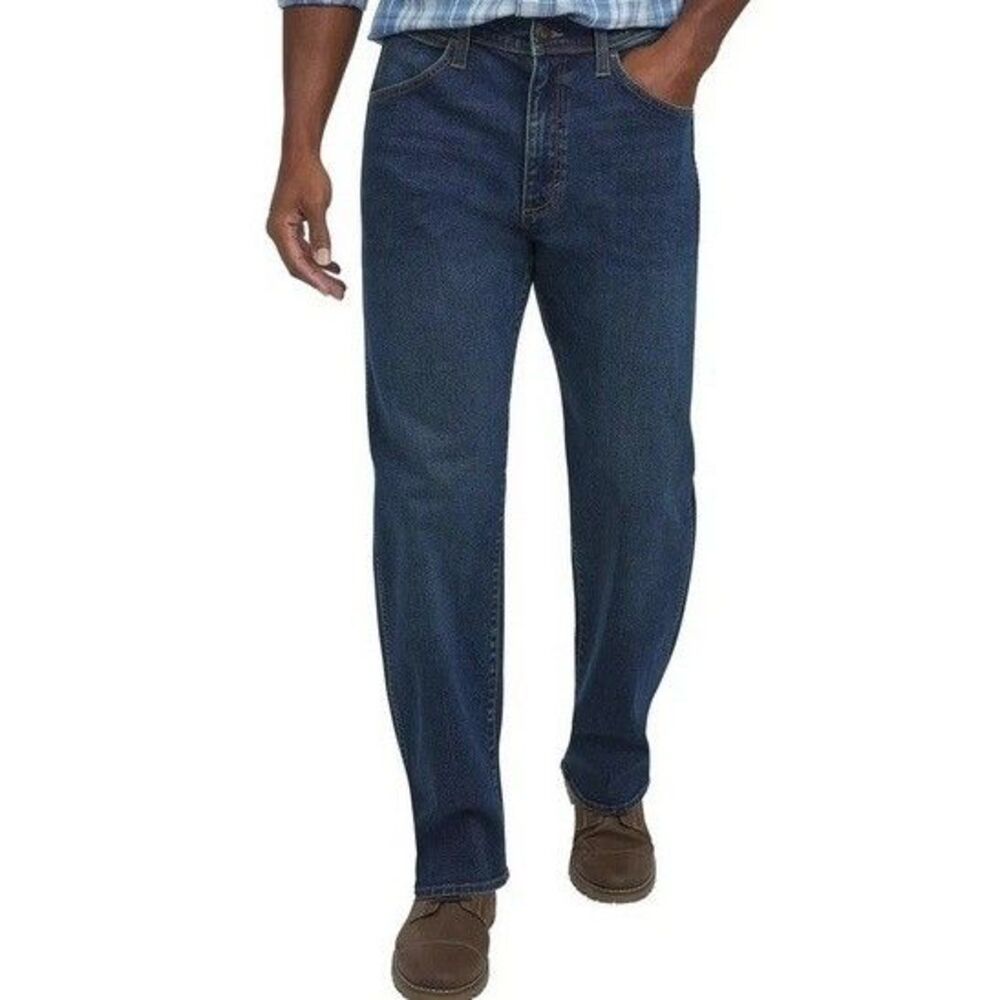 Wrangler Men's Regular Fit Free To Stretch Denim Jeans Dark Blue NWT